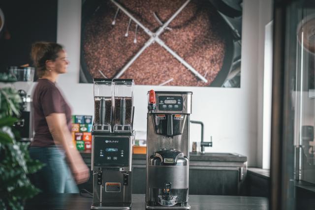 Filterkaffebrygger og kaffekvaern fra bunn